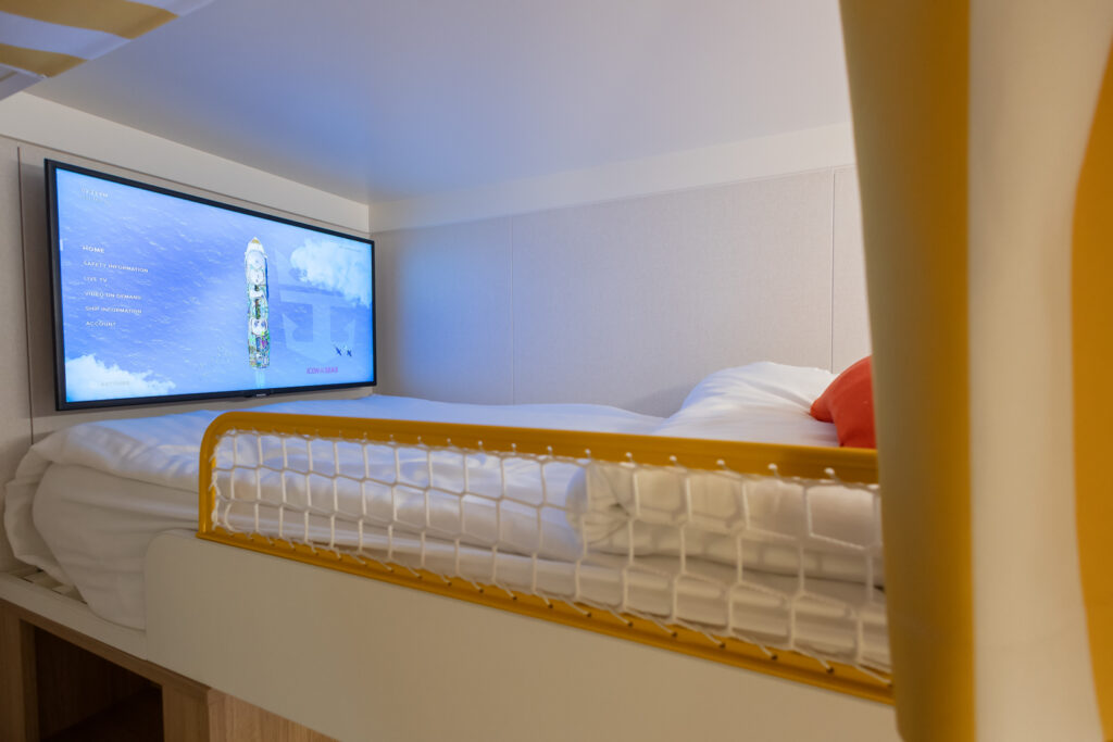 Family Infinite Ocean View Balcony Bunk Beds